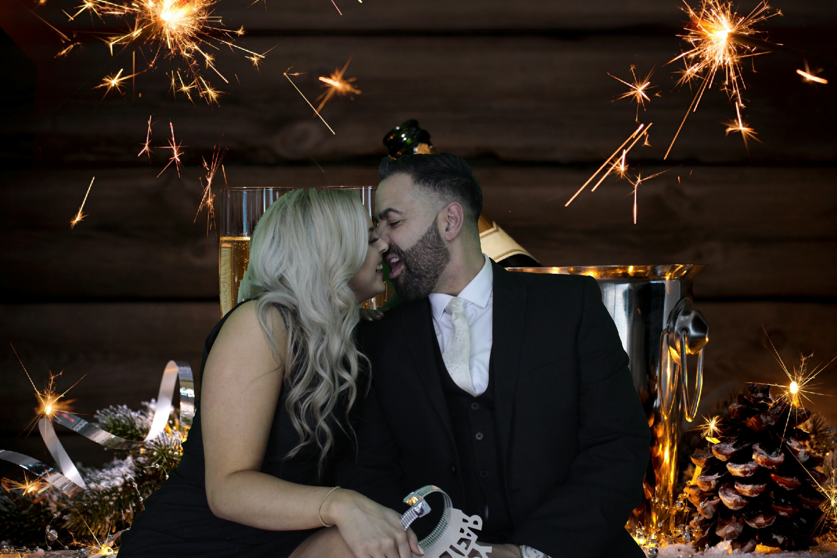 NYE Party | View more photos from the event at gallery.myphotoboothexperience.co.uk/u/MyPhotoBoothExperienceLtd/NYE-Party